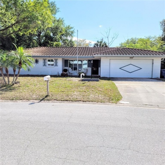 2126 TETLOW PLACE, SARASOTA, Florida 34239, 2 Bedrooms Bedrooms, ,2 BathroomsBathrooms,Residential,For Sale,TETLOW,A4528249