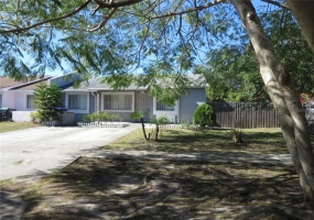11004 GREENLINE WAY, ORLANDO, Florida 32837, 3 Bedrooms Bedrooms, ,2 BathroomsBathrooms,Residential,For Sale,GREENLINE,O6000404