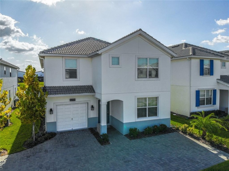 4779 KINGS CASTLE CIRCLE, KISSIMMEE, Florida 34746, 6 Bedrooms Bedrooms, ,5 BathroomsBathrooms,Residential,For Sale,KINGS CASTLE,S5062971