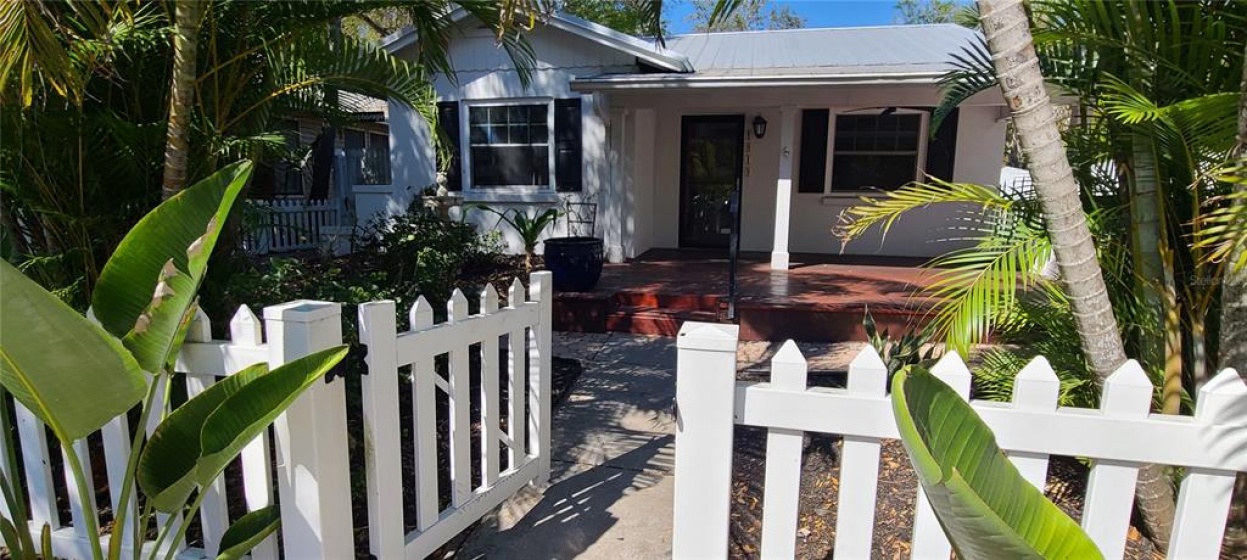 1919 LAUREL STREET, SARASOTA, Florida 34236, 3 Bedrooms Bedrooms, ,2 BathroomsBathrooms,Residential,For Sale,LAUREL,A4526217