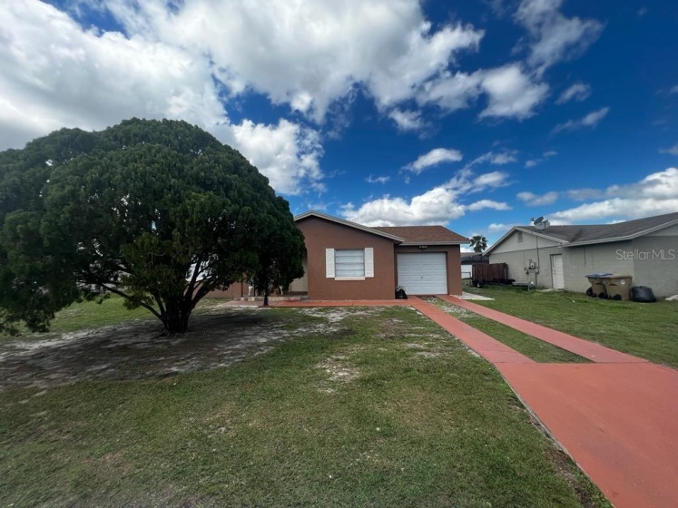 231 LA PAZ DRIVE, KISSIMMEE, Florida 34743, 3 Bedrooms Bedrooms, ,2 BathroomsBathrooms,Residential,For Sale,LA PAZ,S5064256