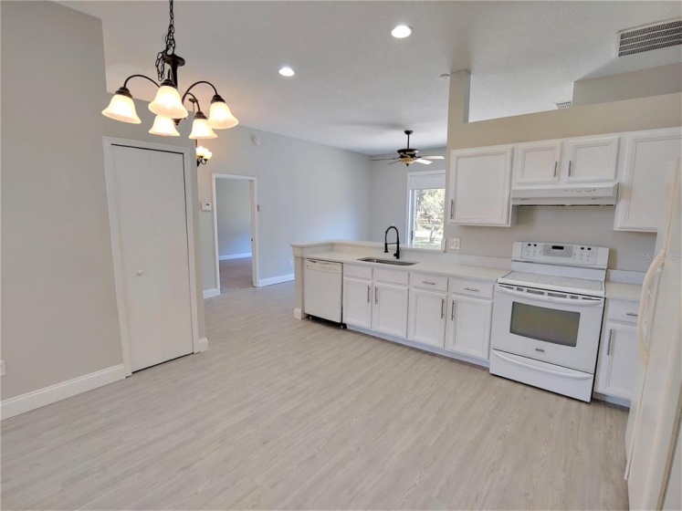 6556 ROYAL TERN STREET, ORLANDO, Florida 32810, 3 Bedrooms Bedrooms, ,2 BathroomsBathrooms,Residential,For Sale,ROYAL TERN,O6003455