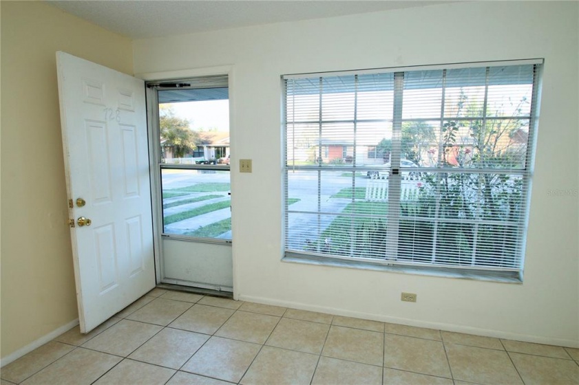 728 HUMMINGBIRD LANE, ORLANDO, Florida 32825, 2 Bedrooms Bedrooms, ,1 BathroomBathrooms,Residential,For Sale,HUMMINGBIRD,S5063669