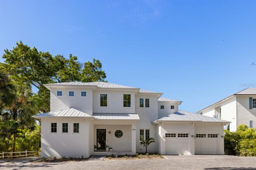 1898 HIGH POINT DRIVE, SARASOTA, Florida 34236, 5 Bedrooms Bedrooms, ,6 BathroomsBathrooms,Residential,For Sale,HIGH POINT,A4527192