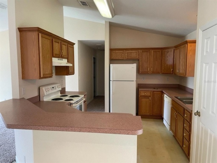 6 REDWOOD TRACK TRACE, OCALA, Florida 34472, 3 Bedrooms Bedrooms, ,2 BathroomsBathrooms,Residential,For Sale,REDWOOD TRACK,OM635576