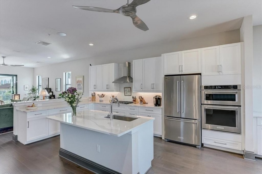 12 SCHOOL AVENUE, SARASOTA, Florida 34237, 3 Bedrooms Bedrooms, ,3 BathroomsBathrooms,Residential,For Sale,SCHOOL,A4527649