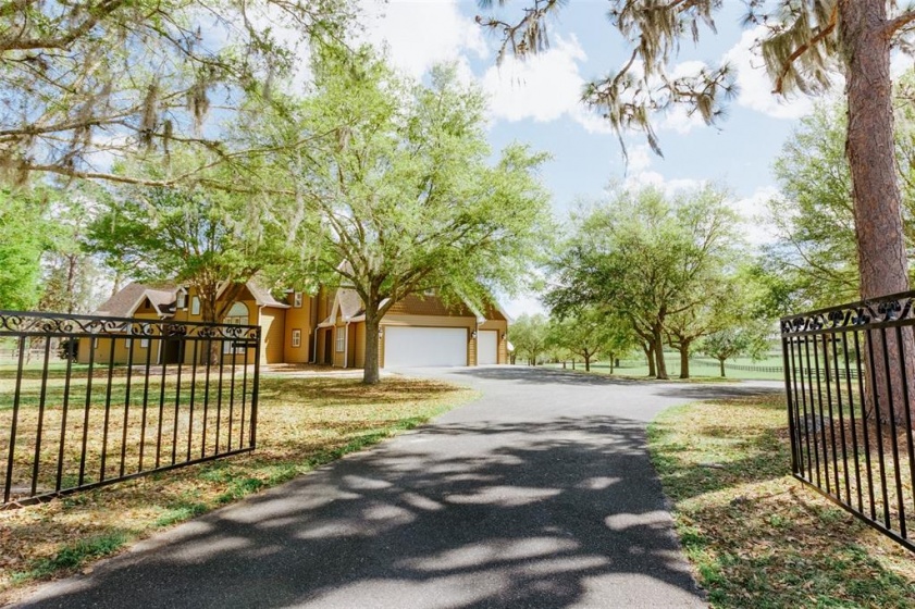 997 63RD COURT, OCALA, Florida 34482, 4 Bedrooms Bedrooms, ,5 BathroomsBathrooms,Residential,For Sale,63RD,OM635991