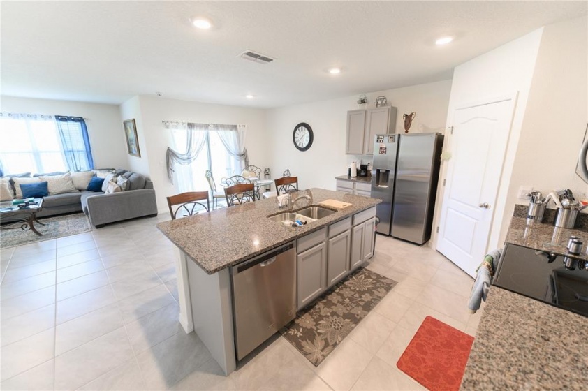 649 GREYMOUNT STREET, DAVENPORT, Florida 33837, 4 Bedrooms Bedrooms, ,2 BathroomsBathrooms,Residential,For Sale,GREYMOUNT,O6011588