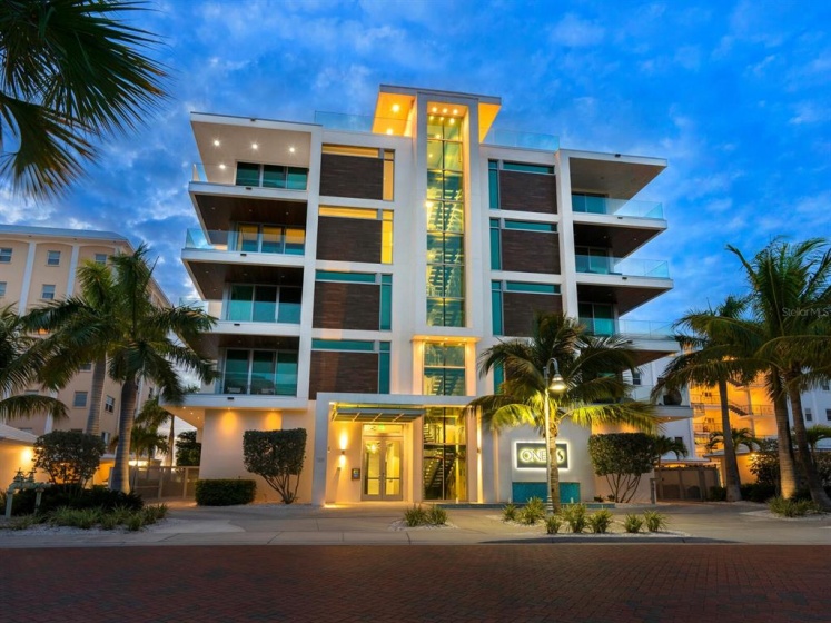 188 GOLDEN GATE POINT, SARASOTA, Florida 34236, 3 Bedrooms Bedrooms, ,3 BathroomsBathrooms,Residential,For Sale,GOLDEN GATE POINT,A4526908
