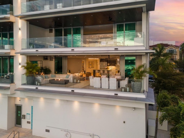 188 GOLDEN GATE POINT, SARASOTA, Florida 34236, 3 Bedrooms Bedrooms, ,3 BathroomsBathrooms,Residential,For Sale,GOLDEN GATE POINT,A4526908