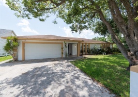 5636 TOMOKA DRIVE, ORLANDO, Florida 32839, 4 Bedrooms Bedrooms, ,3 BathroomsBathrooms,Residential,For Sale,TOMOKA,O6010392