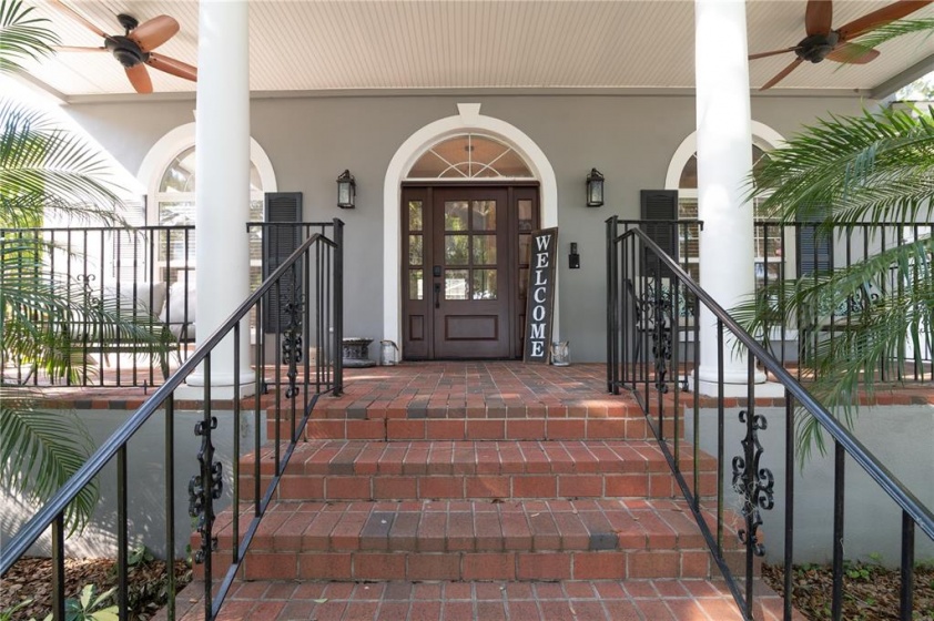 2020 LAKE ARIANA BOULEVARD, AUBURNDALE, Florida 33823, 4 Bedrooms Bedrooms, ,4 BathroomsBathrooms,Residential,For Sale,LAKE ARIANA,L4928617
