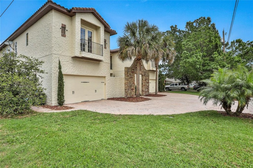 607 PRAIRIE LAKE DRIVE, FERN PARK, Florida 32730, 7 Bedrooms Bedrooms, ,7 BathroomsBathrooms,Residential,For Sale,PRAIRIE LAKE,O6010907