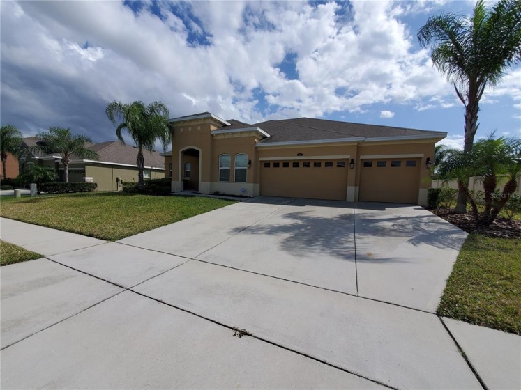 428 PALASTRO AVENUE, AUBURNDALE, Florida 33823, 4 Bedrooms Bedrooms, ,3 BathroomsBathrooms,Residential,For Sale,PALASTRO,T3361571