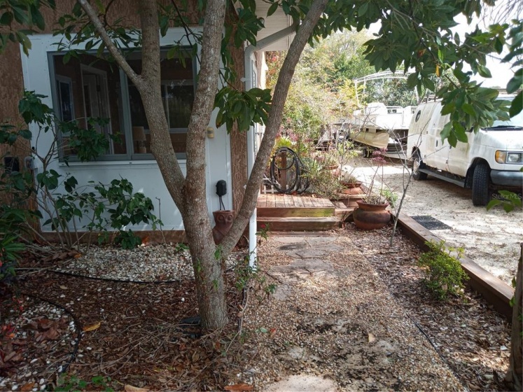 12808 LAKEVIEW AVENUE, CLERMONT, Florida 34711, 3 Bedrooms Bedrooms, ,2 BathroomsBathrooms,Residential,For Sale,LAKEVIEW,G5053055