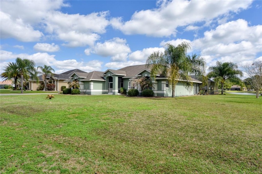 11 HICKORY LOOP, OCALA, Florida 34472, 3 Bedrooms Bedrooms, ,2 BathroomsBathrooms,Residential,For Sale,HICKORY,OM636108