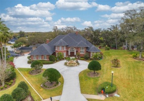 740 CRESCENT HILLS DRIVE, LAKELAND, Florida 33813, 5 Bedrooms Bedrooms, ,4 BathroomsBathrooms,Residential,For Sale,CRESCENT HILLS,T3353548