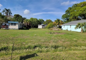 4019 ANNIE STREET, SARASOTA, Florida 34233, 1 Bedroom Bedrooms, ,1 BathroomBathrooms,Residential,For Sale,ANNIE,A4528844