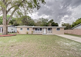 1650 LAKE BRANTLEY ROAD, LONGWOOD, Florida 32779, 4 Bedrooms Bedrooms, ,2 BathroomsBathrooms,Residential,For Sale,LAKE BRANTLEY,O6011937