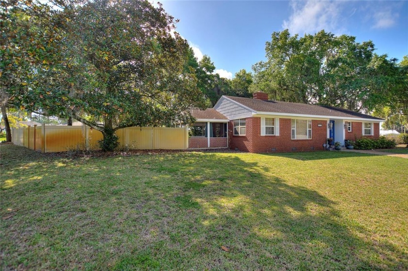 1260 17TH ST NW, WINTER HAVEN, Florida 33881, 3 Bedrooms Bedrooms, ,2 BathroomsBathrooms,Residential,For Sale,17TH ST NW,P4919939