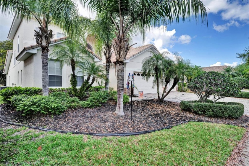 3839 EAGLE ISLE CIRCLE, KISSIMMEE, Florida 34746, 4 Bedrooms Bedrooms, ,3 BathroomsBathrooms,Residential,For Sale,EAGLE ISLE,O6012214