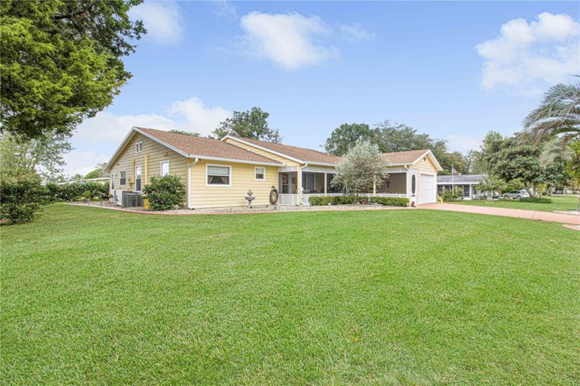 10041 98TH TERRACE, OCALA, Florida 34481, 3 Bedrooms Bedrooms, ,2 BathroomsBathrooms,Residential,For Sale,98TH,OM629695