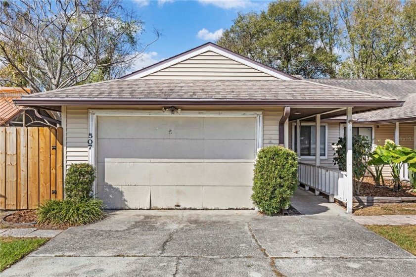 507 MARKET SQUARE, LAKELAND, Florida 33813, 3 Bedrooms Bedrooms, ,2 BathroomsBathrooms,Residential,For Sale,MARKET,L4928176