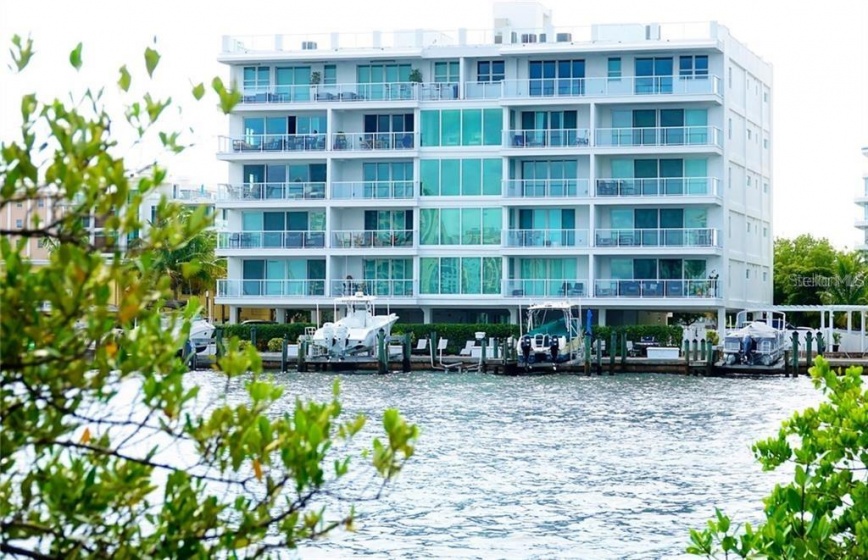 650 GOLDEN GATE POINT, SARASOTA, Florida 34236, 3 Bedrooms Bedrooms, ,3 BathroomsBathrooms,Residential,For Sale,GOLDEN GATE POINT,A4528417
