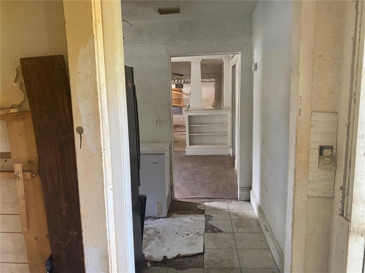 2924 MAPLE AVENUE, SARASOTA, Florida 34234, 3 Bedrooms Bedrooms, ,1 BathroomBathrooms,Residential,For Sale,MAPLE,A4529219