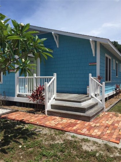 1160 HIGHLAND STREET, SARASOTA, Florida 34234, ,Residential Income,For Sale,HIGHLAND,A4529232