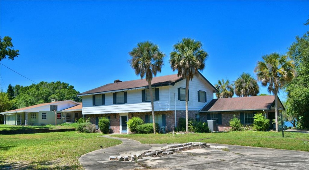 2511 CYPRESS GARDENS BOULEVARD, WINTER HAVEN, Florida 33884, 4 Bedrooms Bedrooms, ,3 BathroomsBathrooms,Residential,For Sale,CYPRESS GARDENS,L4923695