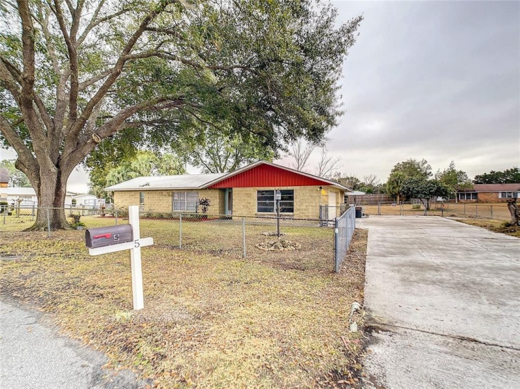 5 SAPPHIRE COURT, OCALA, Florida 34472, 3 Bedrooms Bedrooms, ,2 BathroomsBathrooms,Residential,For Sale,SAPPHIRE,L4927741
