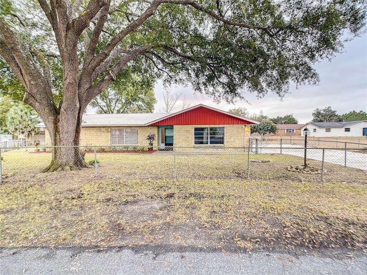 5 SAPPHIRE COURT, OCALA, Florida 34472, 3 Bedrooms Bedrooms, ,2 BathroomsBathrooms,Residential,For Sale,SAPPHIRE,L4927741