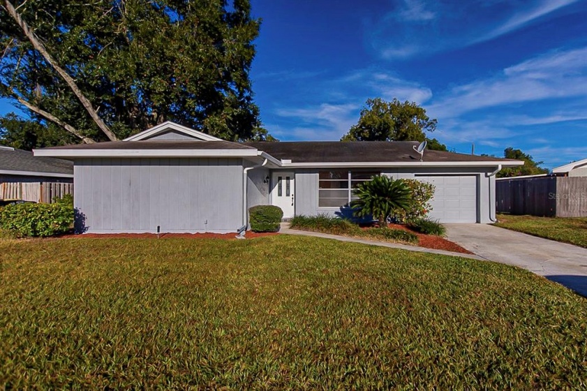 405 BAYOU ROAD, WINTER HAVEN, Florida 33884, 3 Bedrooms Bedrooms, ,2 BathroomsBathrooms,Residential,For Sale,BAYOU,O5991884