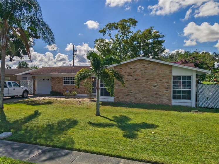 832 ORWELL AVENUE, ORLANDO, Florida 32809, 3 Bedrooms Bedrooms, ,2 BathroomsBathrooms,Residential,For Sale,ORWELL,O6010470