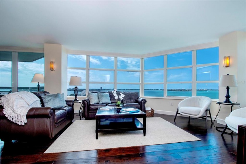 888 BLVD OF THE ARTS, SARASOTA, Florida 34236, 2 Bedrooms Bedrooms, ,2 BathroomsBathrooms,Residential,For Sale,BLVD OF THE ARTS,A4528289