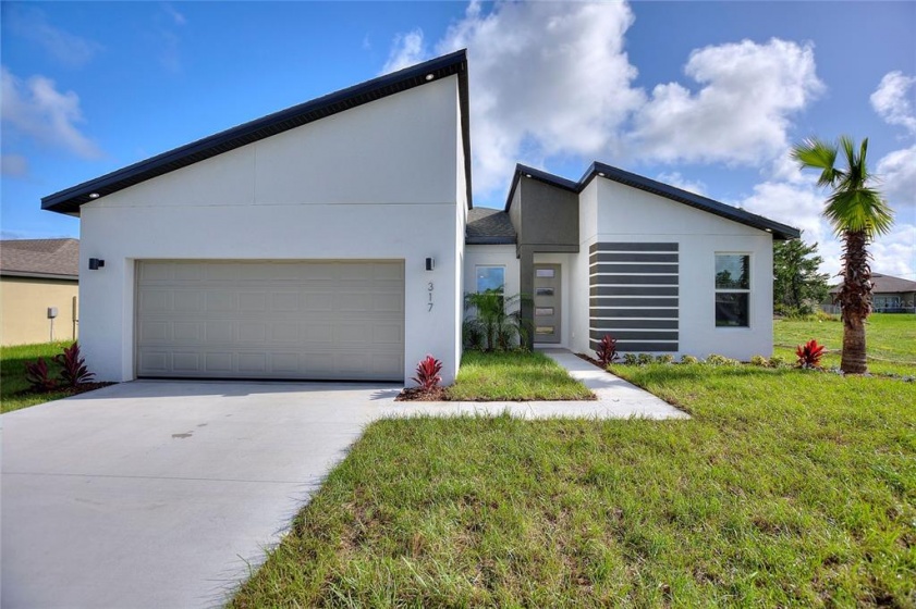 1055 DESMOINES LANE, POINCIANA, Florida 34759, 4 Bedrooms Bedrooms, ,2 BathroomsBathrooms,Residential,For Sale,DESMOINES,O6012612