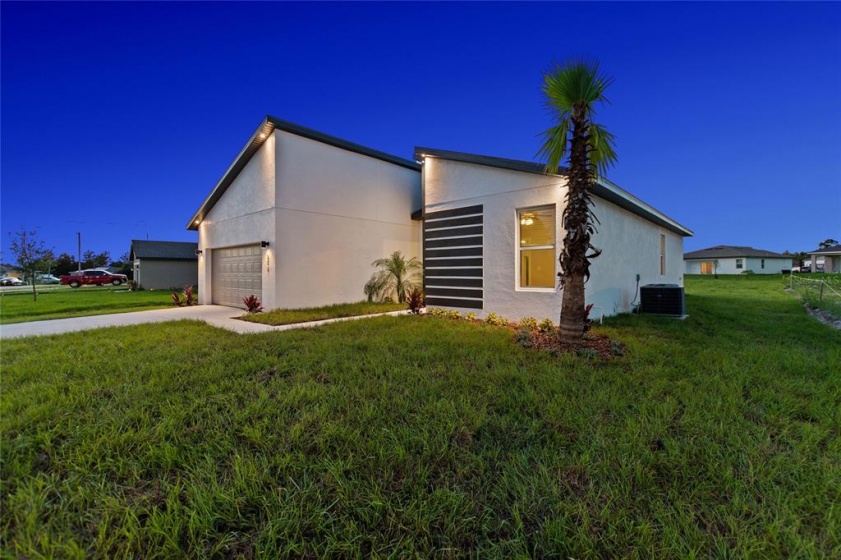 1055 DESMOINES LANE, POINCIANA, Florida 34759, 4 Bedrooms Bedrooms, ,2 BathroomsBathrooms,Residential,For Sale,DESMOINES,O6012612