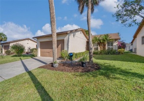 3934 CYPRESS LANDING, WINTER HAVEN, Florida 33884, 2 Bedrooms Bedrooms, ,2 BathroomsBathrooms,Residential,For Sale,CYPRESS,P4920016