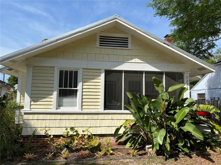 2283 HILLVIEW STREET, SARASOTA, Florida 34239, 2 Bedrooms Bedrooms, ,1 BathroomBathrooms,Residential,For Sale,HILLVIEW,A4529347