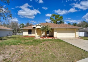 17 REDWOOD TRACK LANE, OCALA, Florida 34472, 3 Bedrooms Bedrooms, ,2 BathroomsBathrooms,Residential,For Sale,REDWOOD TRACK,OM635403