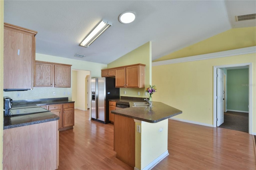 17 REDWOOD TRACK LANE, OCALA, Florida 34472, 3 Bedrooms Bedrooms, ,2 BathroomsBathrooms,Residential,For Sale,REDWOOD TRACK,OM635403