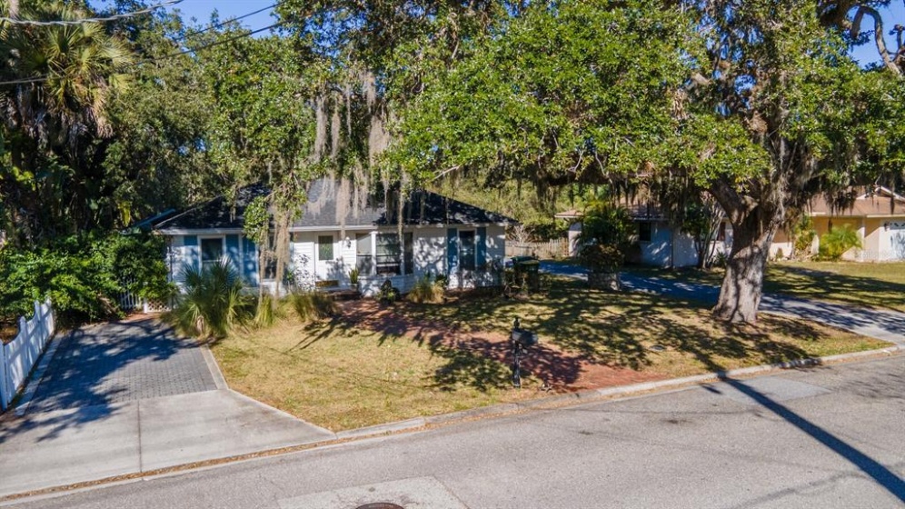 2635 HYDE PARK STREET, SARASOTA, Florida 34239, 3 Bedrooms Bedrooms, ,3 BathroomsBathrooms,Residential,For Sale,HYDE PARK,A4522244