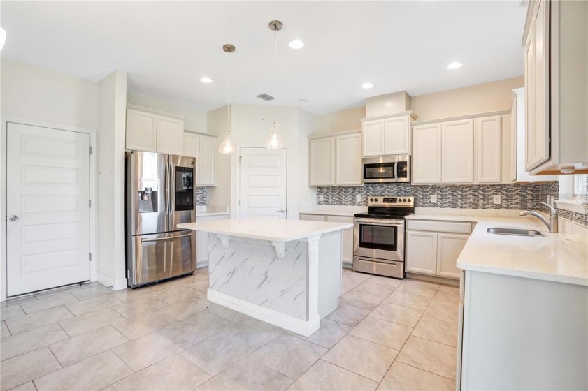 10230 ATWATER BAY DRIVE, WINTER GARDEN, Florida 34787, 4 Bedrooms Bedrooms, ,3 BathroomsBathrooms,Residential,For Sale,ATWATER BAY,O6007742