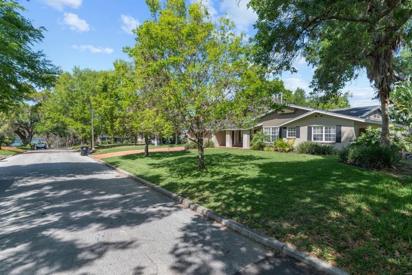 1615 BRIERCLIFF DRIVE, ORLANDO, Florida 32806, 3 Bedrooms Bedrooms, ,2 BathroomsBathrooms,Residential,For Sale,BRIERCLIFF,O6012641