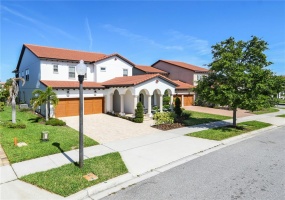 8712 LAKESHORE POINTE DRIVE, WINTER GARDEN, Florida 34787, 5 Bedrooms Bedrooms, ,4 BathroomsBathrooms,Residential,For Sale,LAKESHORE POINTE,O6012709