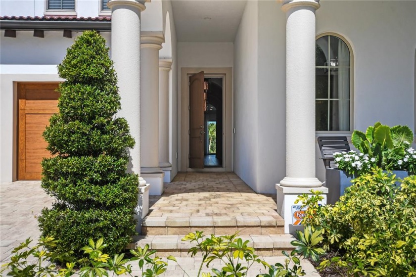 8712 LAKESHORE POINTE DRIVE, WINTER GARDEN, Florida 34787, 5 Bedrooms Bedrooms, ,4 BathroomsBathrooms,Residential,For Sale,LAKESHORE POINTE,O6012709