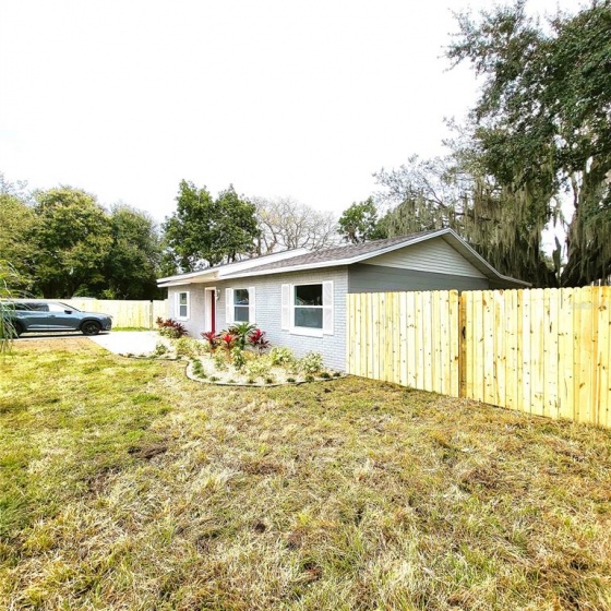 1040 SPIRIT LAKE ROAD, WINTER HAVEN, Florida 33880, 3 Bedrooms Bedrooms, ,2 BathroomsBathrooms,Residential,For Sale,SPIRIT LAKE,U8150470