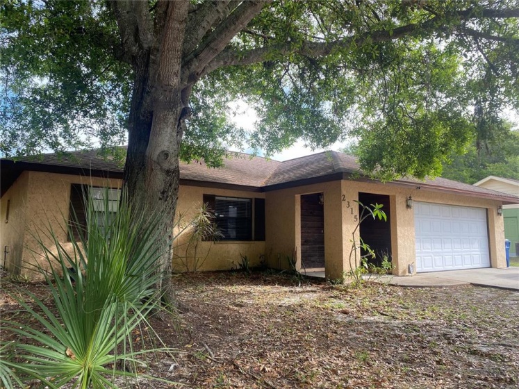 2315 SPRING OAKS COURT, SARASOTA, Florida 34234, 3 Bedrooms Bedrooms, ,2 BathroomsBathrooms,Residential,For Sale,SPRING OAKS,A4529500