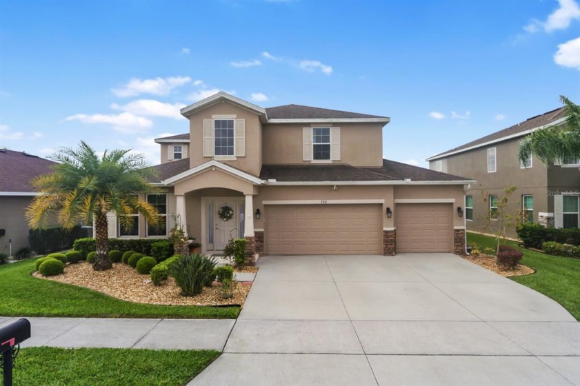 722 LAKE DOUGLAS DRIVE, GROVELAND, Florida 34736, 4 Bedrooms Bedrooms, ,3 BathroomsBathrooms,Residential,For Sale,LAKE DOUGLAS,S5064514